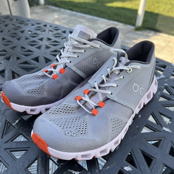 On Cloud Comfort Running Shoes Size 9 Gray Sneakers - Picture 2 of 8